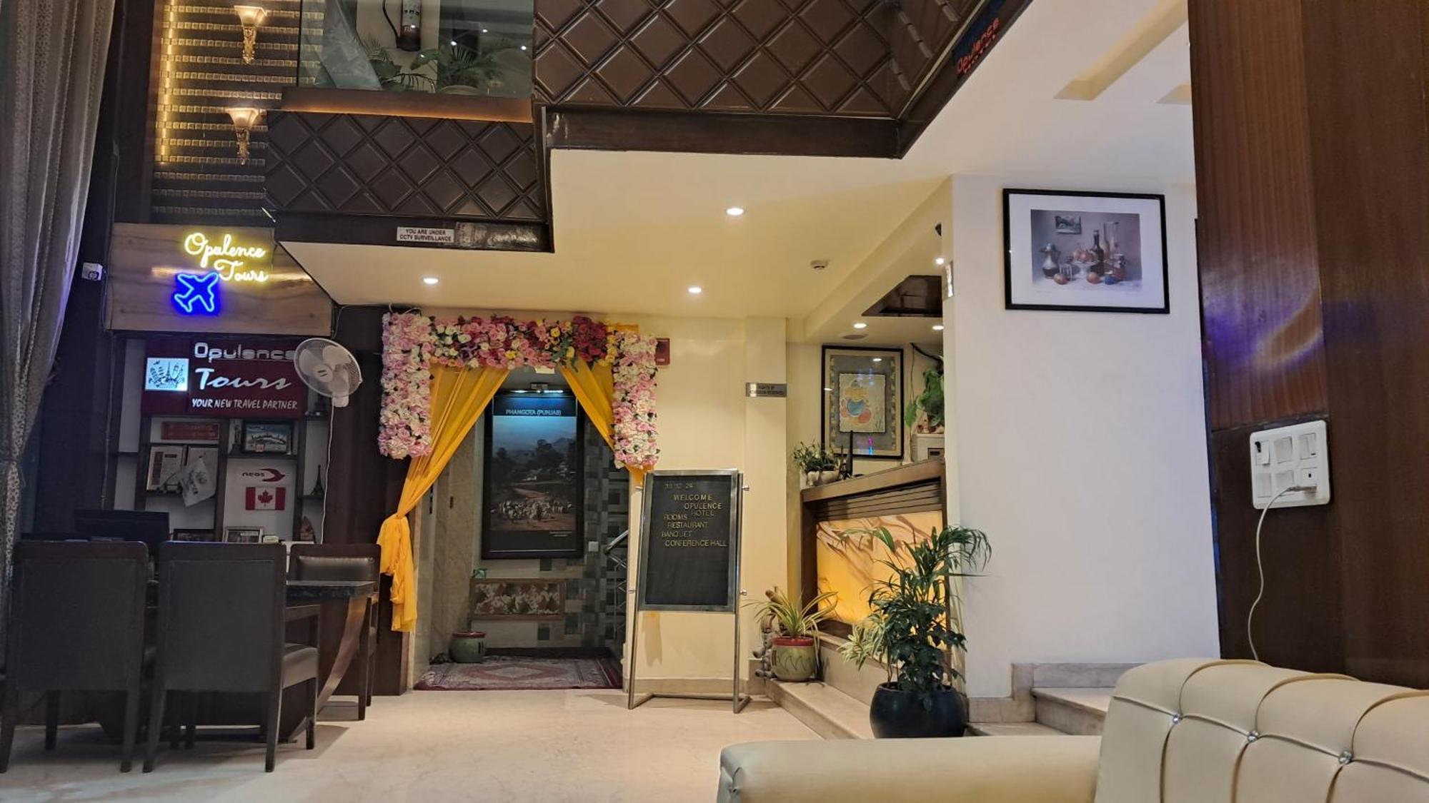 Hotel Opulence Pathankot Exterior photo